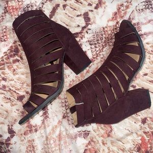 Wine / burgundy open for booties